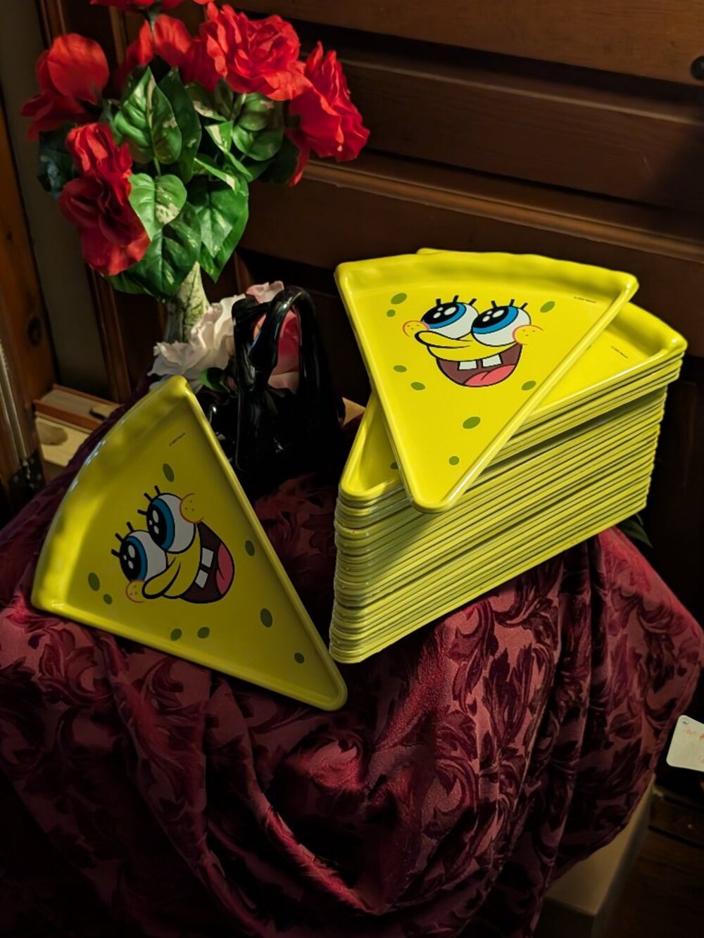 SpongeBob SquarePants Vintage Pizza Slice Plastic Plates - 12x9 - 27 each